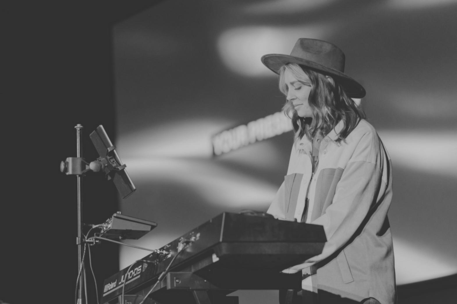 Ambiente di lavoro creativo per composizione musicale